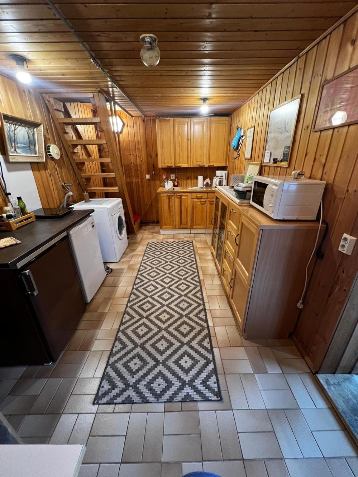 Adorable 1-Bedroom Cottage/Guesthouse In Kittilae מראה חיצוני תמונה