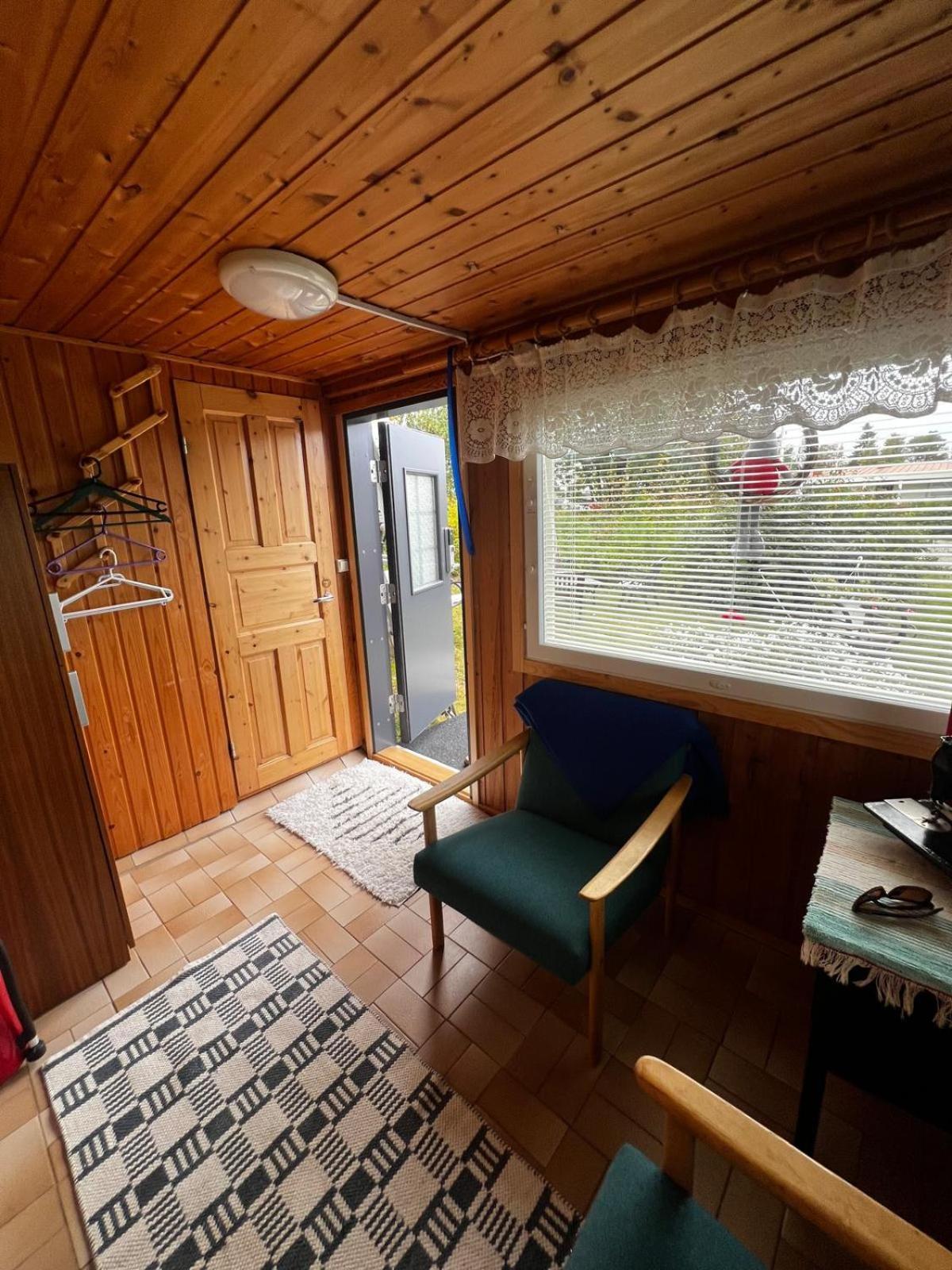 Adorable 1-Bedroom Cottage/Guesthouse In Kittilae מראה חיצוני תמונה